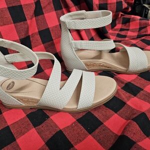Dr. Scholls Cream Textured Strap Sandals